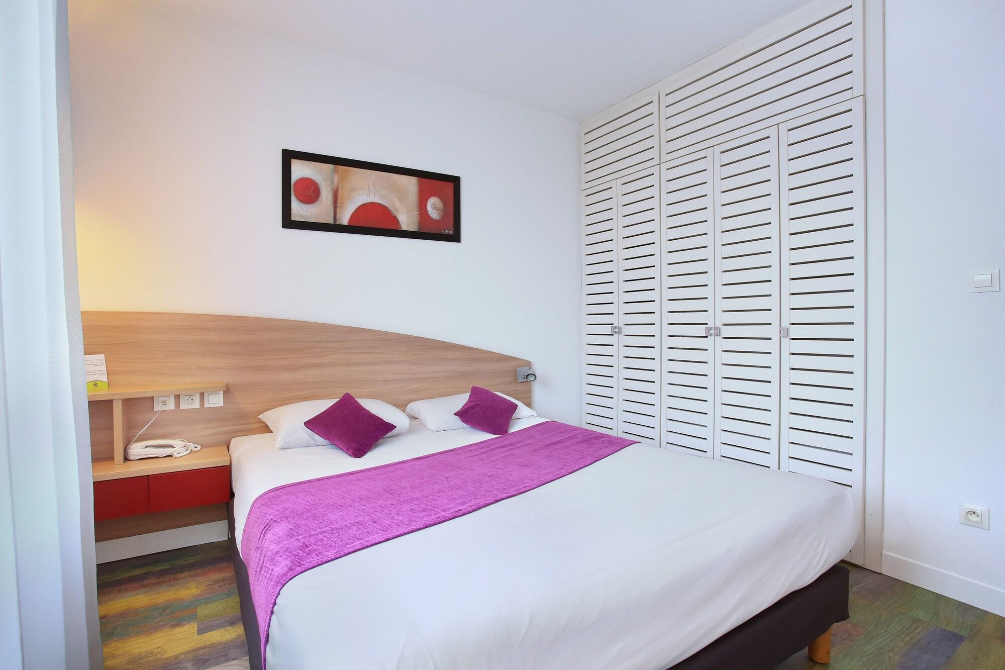 Suite-Home Orleans-Saran Exterior photo