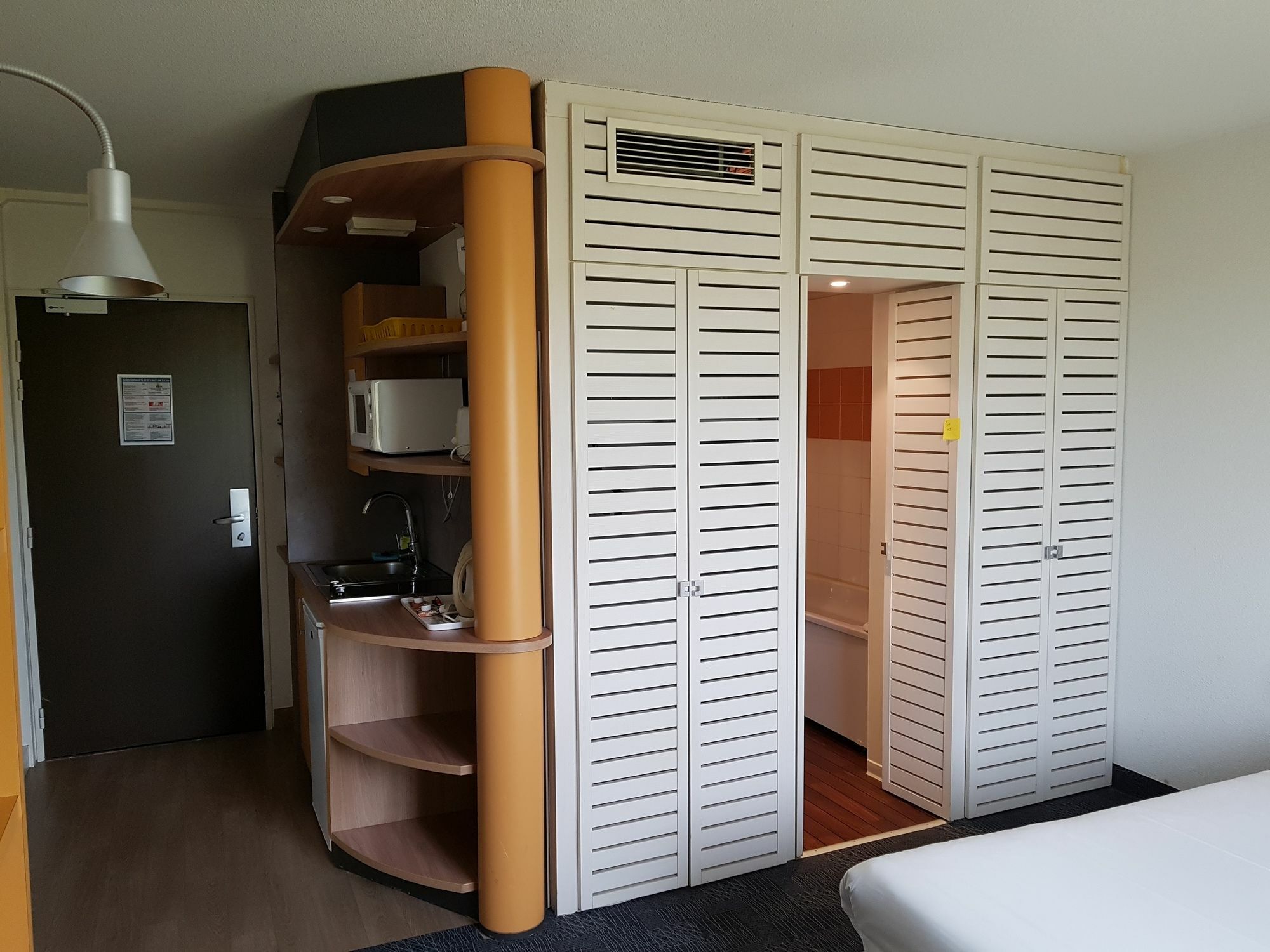 Suite-Home Orleans-Saran Exterior photo